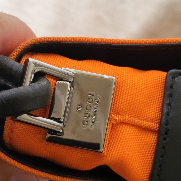 Gucci Leather Nylon Double Strap Shoulder Bag.. Authentic!! - Picture 15 of 16